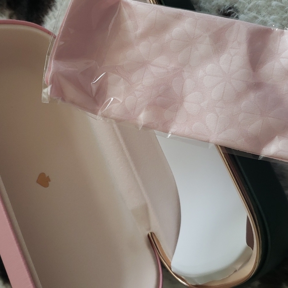 sunglasses case - Picture 4 of 4